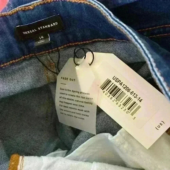 NWT Universal Standard Farrah High Rise Flared Jeans
in Pure Blue $125 Womens 14 - Picture 9 of 9